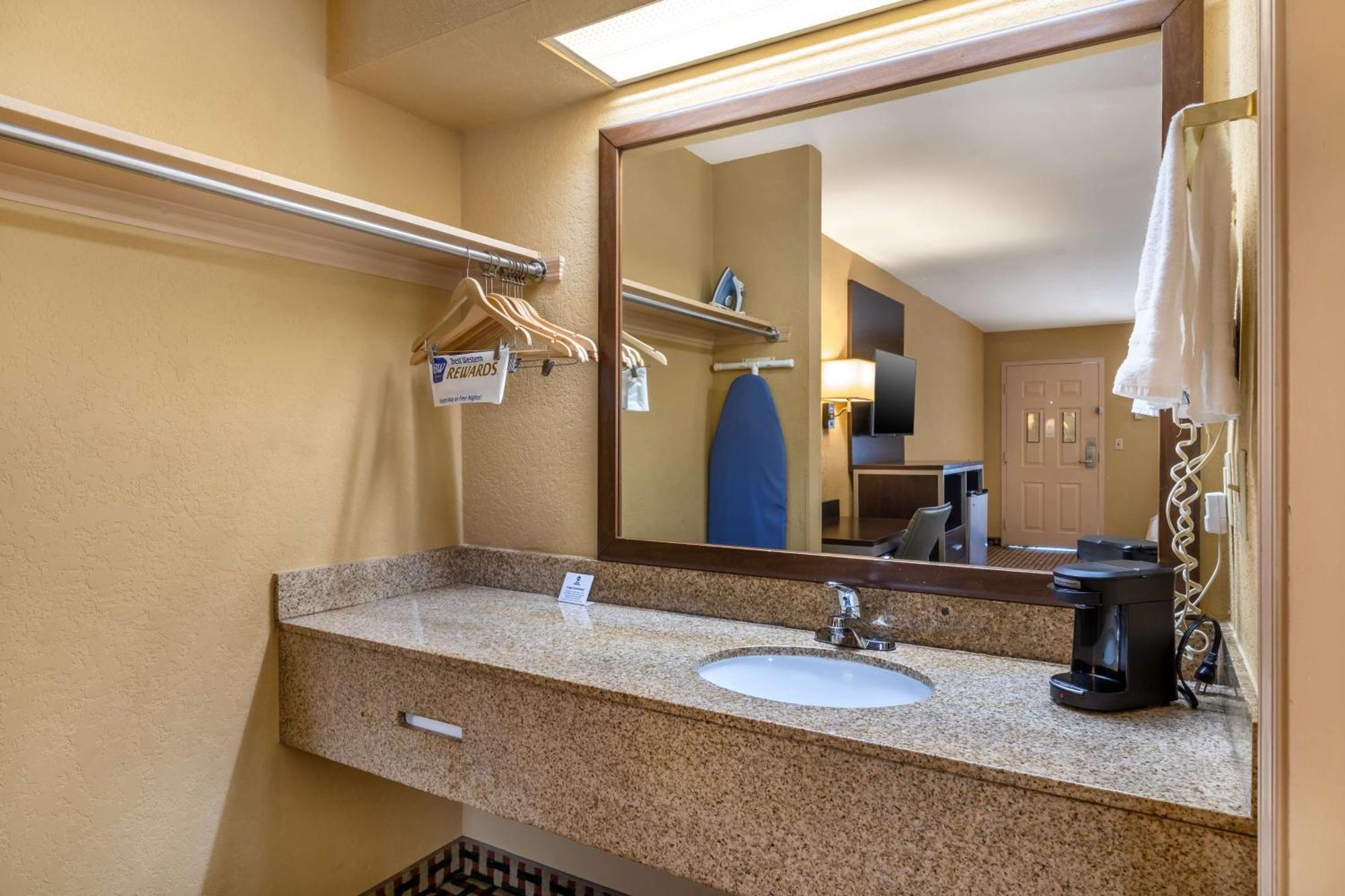 Best Western Bradford Inn Swainsboro Экстерьер фото